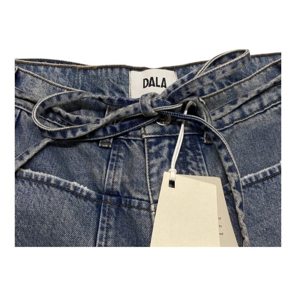 Dala Tie Front Sling Jeans Womens Mid Rise SZ 26  US 4 in Worn Ink Wash - Picture 2 of 13